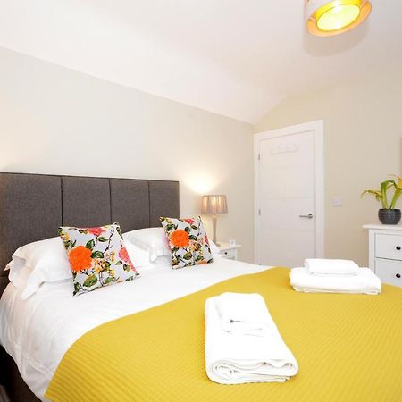 The Mews - 2 Bedroom Luxury, Spacious House With Free Parking York Ngoại thất bức ảnh
