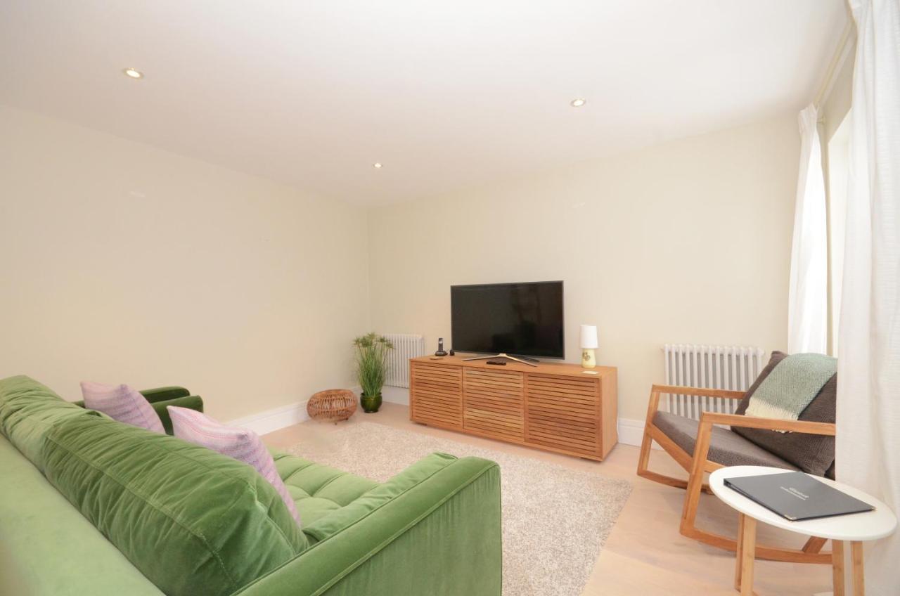 The Mews - 2 Bedroom Luxury, Spacious House With Free Parking York Ngoại thất bức ảnh