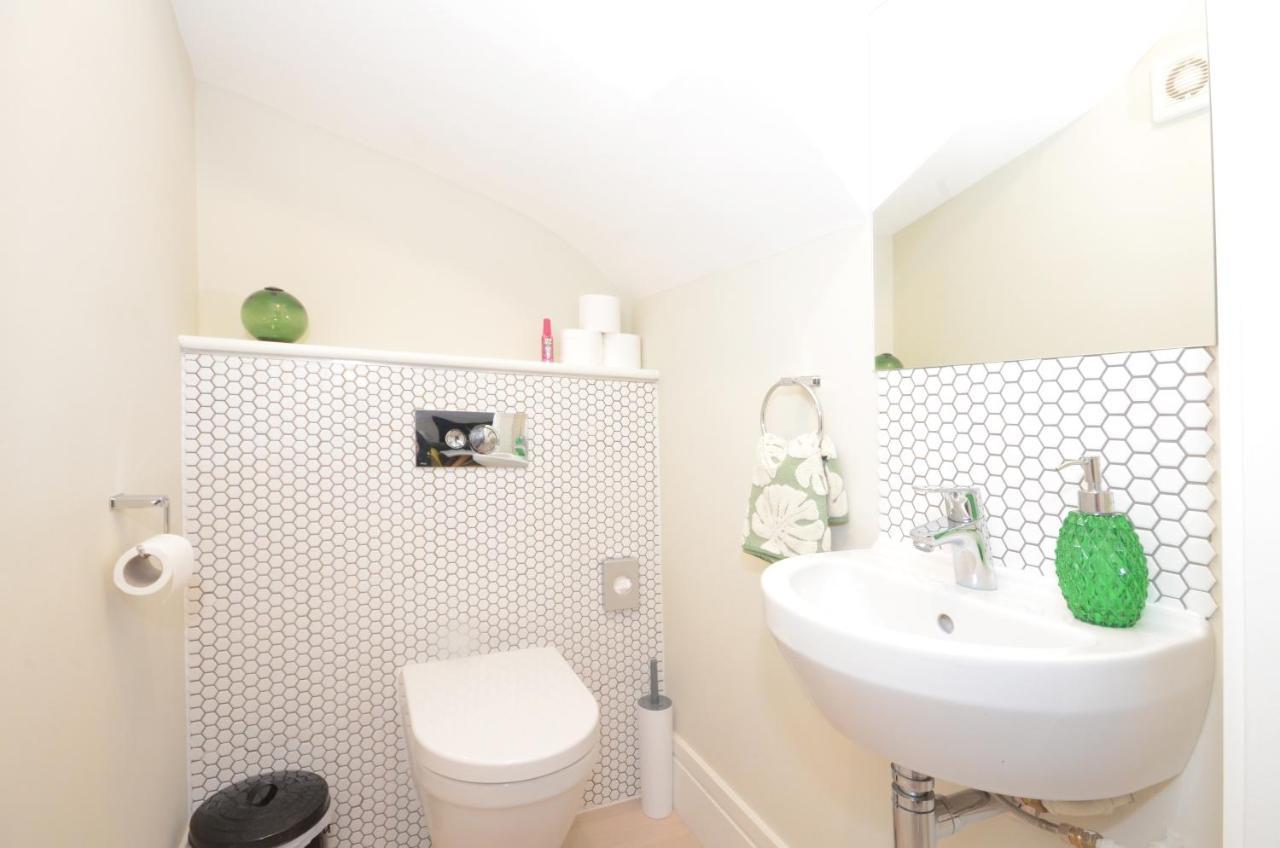 The Mews - 2 Bedroom Luxury, Spacious House With Free Parking York Ngoại thất bức ảnh